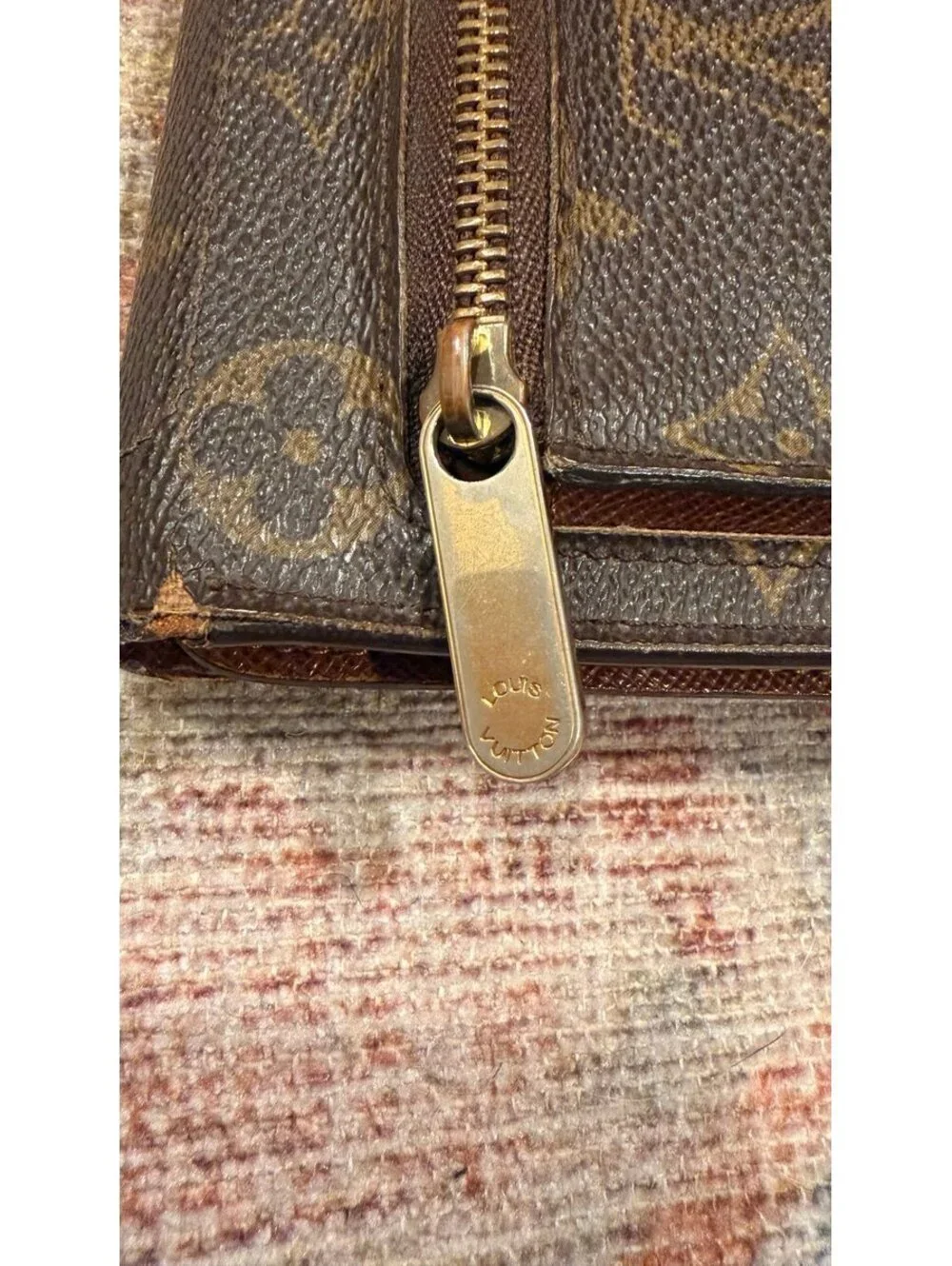 LOUIS VUITTON Portefeuille Eugenie Monogram Wallet with COA
